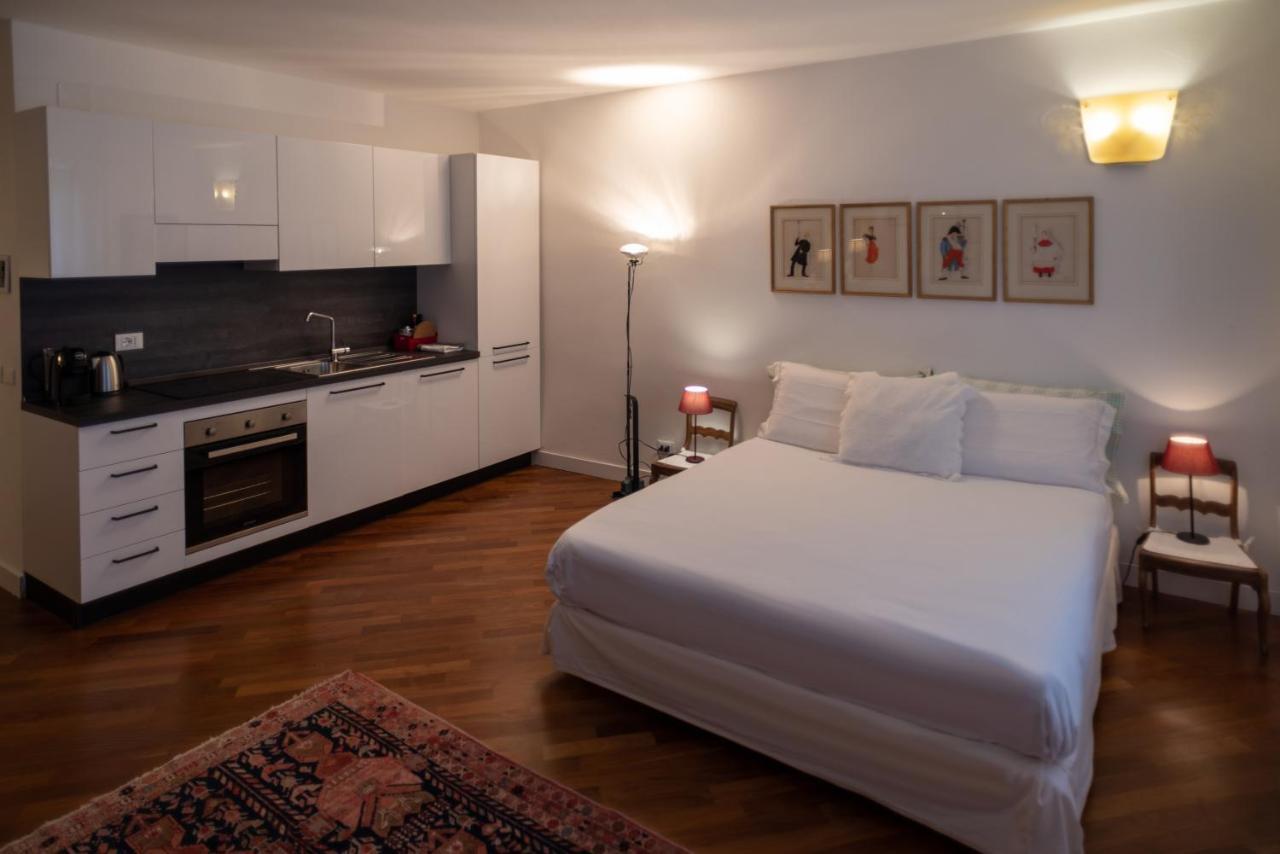 S. Trinita 18, Suites & Rooms トレント エクステリア 写真